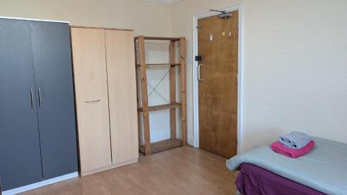 West Bridgford House | big double bedroom near football and cricket ground and railwaystation 59