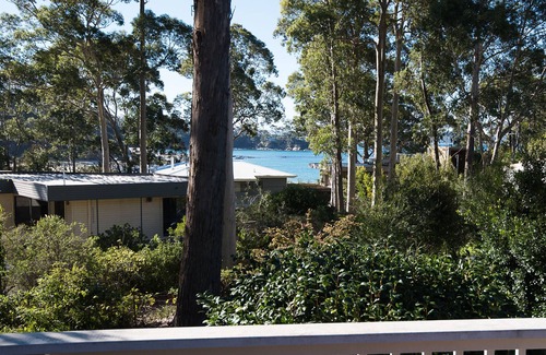 Surf Beach House | Big family beachhouse on small family budget.