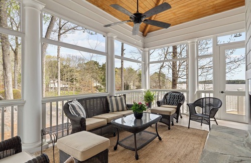 Lake Oconee House | BIG family lake house on a private cove on Lake Oconee