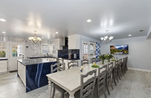 Lake Arrowhead House | BIG Family Reunion-Hot Tub-Game Room-Yard-Karaoke