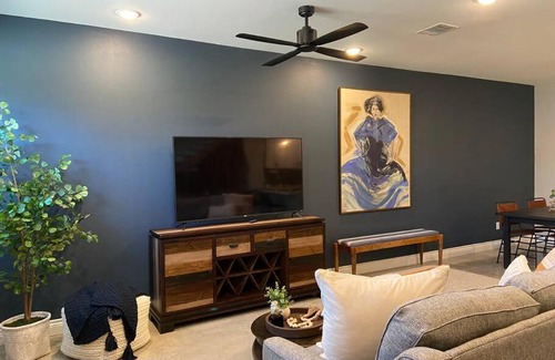 Downtown Apartment | BIG FAN DEVELOPMENT