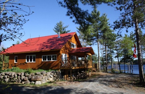 Queens House | Big ground, direktly at the lake, beautiful sunrises, nature pure