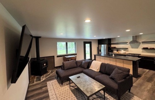 Melrose House | Big Hole River Bungalow - Suite 1 - Divide, MT