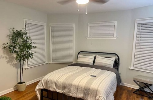 East Orange House | Big home Hospital/NYC/Airport