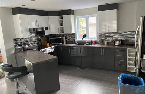 Brossard House | Big House 15min Montreal Dowtown Dream Family