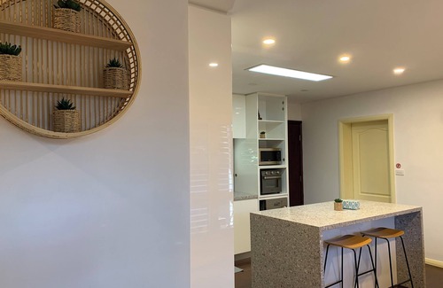Wakeley House | Big house 6 bedrooms, free parking
