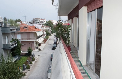 Trikala Apartment | Big house 95(sq ,m) 17,7min distance from Meteora Μonasteries Greece