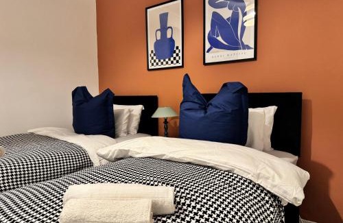 Worsbrough Bridge House | BIG House for Business Stays in Barnsley with 6-bedrooms & 8 Beds by PureStay