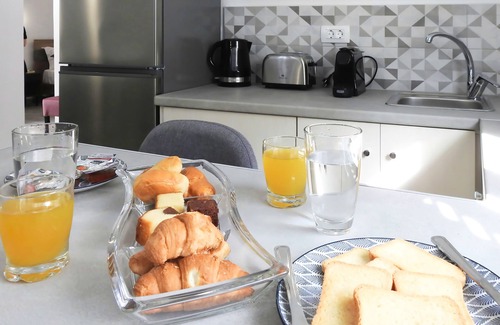 Perissa Villa | Big house for family and couples just 1 minute from the best beach of the island