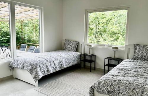 Agnesberg Apartment | Big House for Workers & Familys Near Volvo