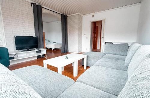 Goteborg Municipality Villa | Big house for workers & Family with free parking
