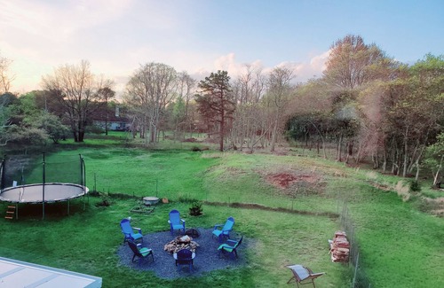 Albrightsville House | Big house, hot tub, sauna, fireplace trampoline, fire pit.