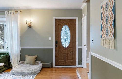 Stony Point Apartment | Big House, Hot tub, Very large backyard