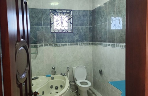 Quatre Bornes Bed & Breakfast | Big house located near metro center, hospital, and restaurants
