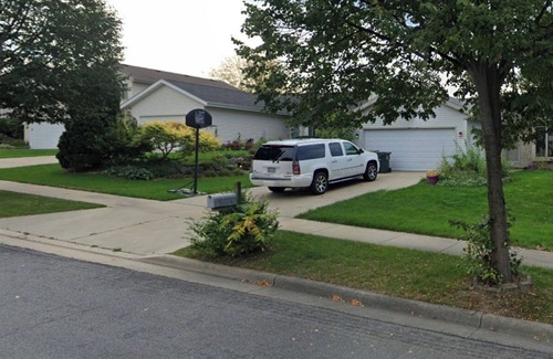 Madison House | Big House, Nice neighborhood, PET FAMILY FRIENDLY HOME