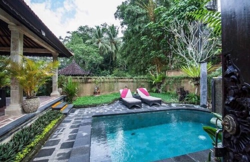 Sayan Villa | Big house Rumah Kelinci with two bedroom villa with private pool