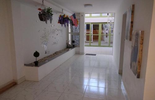 Yumbo House | Big house with garage in Yumbo Valle