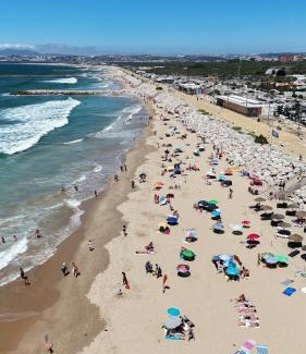 Costa de Caparica Villa | Big house with pool - 5 min walk to beach