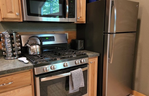 Gaylord Cabin | Big Lake Cabin with Hot Tub/Kayaks/Ping Pong/Cable