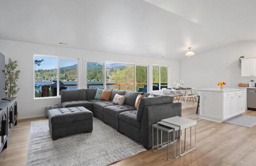 Big Lake Villa | Big Lake Waterfront Retreat