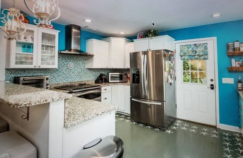 Saint Simons Island House | Big Luxury Island Style 5 Bed 3 Bath One level Sleeps 9 Quiet Street GR8 Locati