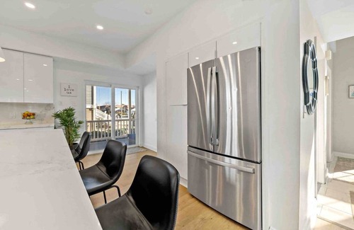 Ventnor City House | Big, newly renovated 6BR Bayview Home.