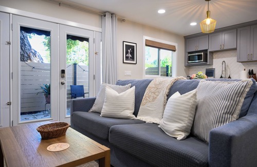 Bonita House | Big Oak Tree Retreat - Brand New Modern Private Guest Suite