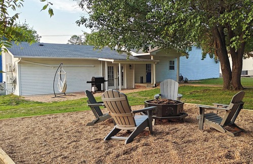 Bull Shoals House | Big or Small Family, Your Lake Escape Awaits!