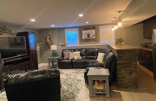 Perham House | Big Pine Lake Retreat - 200ft of Private Lakeshore!