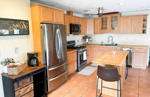 Port Pine Heights House | Big Pine Waterfront Getaway