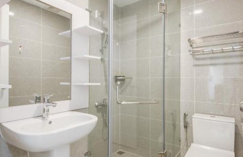 Phuong 8 Apartment | Big Promo 20% Luxury 2BR Apt - City Skyline View