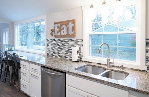 Holland House | Big Red Cottage sleeps 8+ near Lake Macatawa