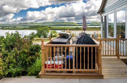 Minneiska Villa | Big River Escape Grandview Manse