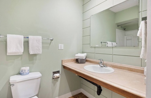 Campbell River Hotel | Big Rock Motel
