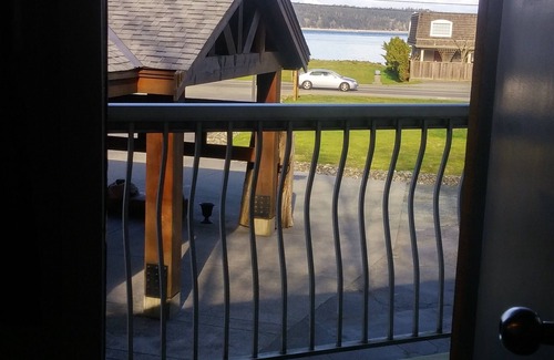 Campbell River Hotel | Big Rock Motel