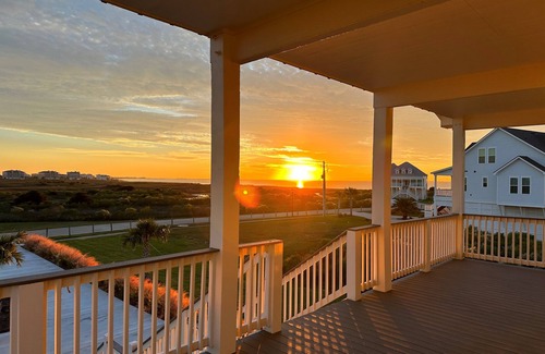 Red Fish Cove House | Big Rooms and Big Views! Amazing bay views and family fun on the West End