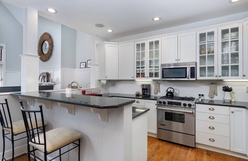 Cheshire House | Big Sigh | Cheshire Village Townhome 5 Min. to Town!