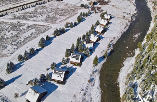 Gallatin Gateway Cabin | Big Sky - BIG Cabin! Your Winter Dreamland! Stunning, Huge Home on the Gallatin