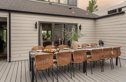 West Hills House | Big Sky by AvantStay Beautiful Mountain Home w Great Views