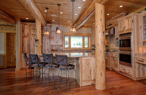 Gallatin Gateway House | Big Sky Vacation Rentals: MDW Red Feather Lodge