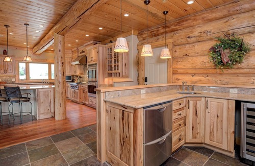 Gallatin Gateway House | Big Sky Vacation Rentals: MDW Red Feather Lodge