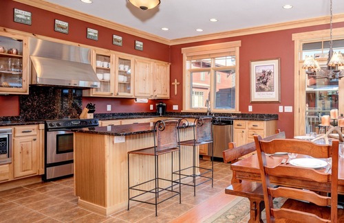 Big Sky Meadow Village Condo | Big Sky Vacation Rentals: SP Club Condo 22