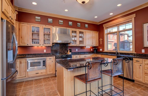 Big Sky Meadow Village Condo | Big Sky Vacation Rentals: SP Club Condo 22