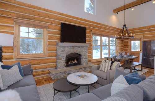 Powder Ridge Cabin | Big Sky Vacation Rentals: PR Red Cloud 1A