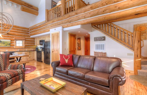 Powder Ridge Cabin | Big Sky Vacation Rentals: PR Moose Ridge 5 - Pet Friendly!