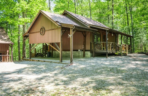 Jamestown Cabin | Big South Fork Equestrian Cabin & Barn with RV Hookups