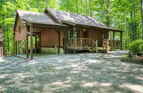 Jamestown Cabin | Big South Fork Equestrian Cabin & Barn with RV Hookups