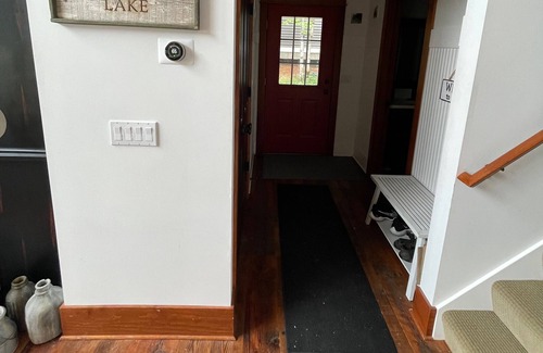 Baldwin House | Big Star Lake House - all seasons, lake front vacations