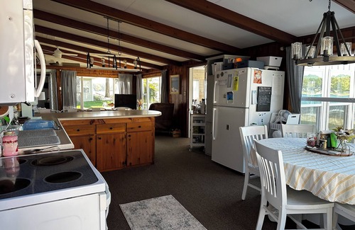 Baldwin Cottage | Big Star Lake Waterfront 4-bedroom cottage