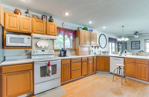 Agency Village House | Big Stone Lake Retreat ~ 7 Mi to Browns Valley!
